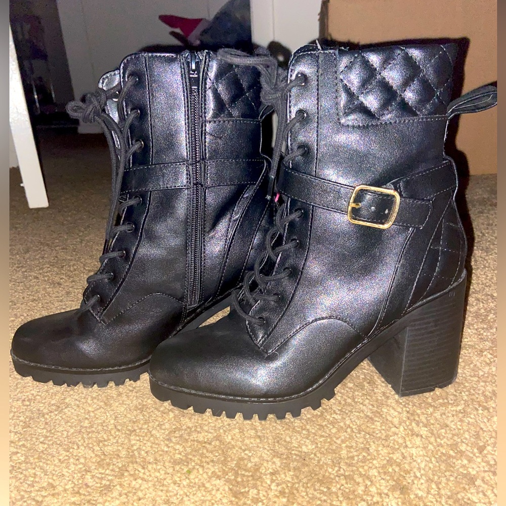 Woman Boots